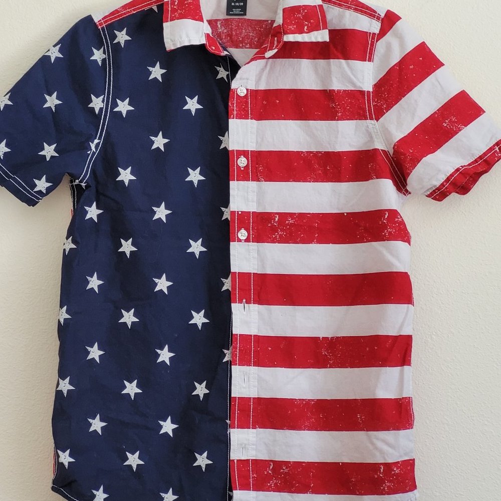 City Streets, XL (18/20) short sleeves, button down, red, white and blue shirt